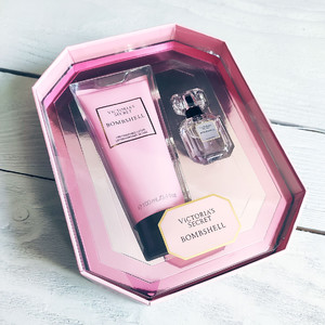 Подарочный набор Victoria's Secret Bombshell Fine Fragrance Duo Gift (Парфюмированный спрей 75ml и лосьон 100ml)