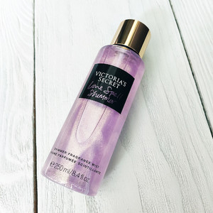 Парфюмированный спрей для тела Victoria’s Secret Love Spell Shimmer